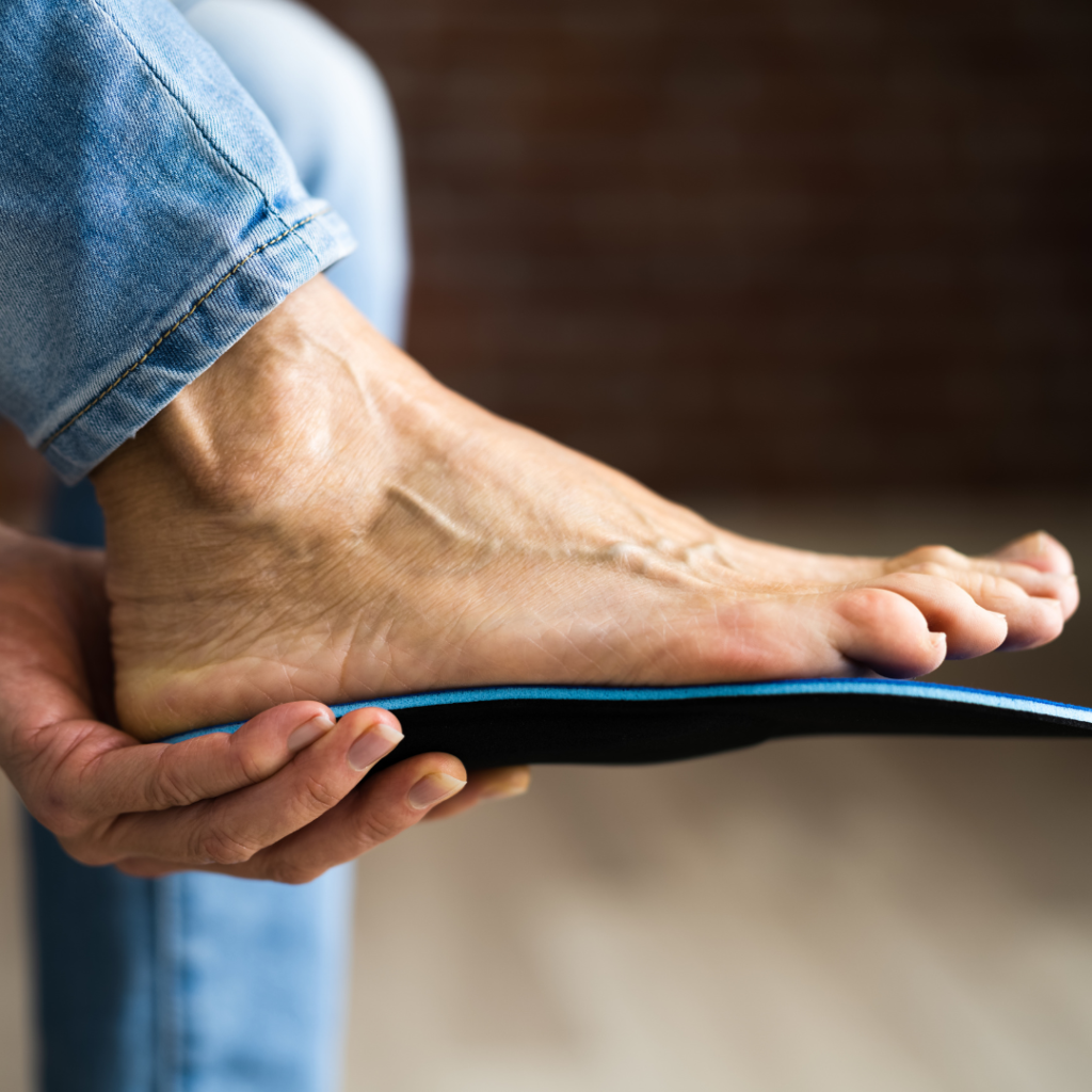 Le pied plat au football tout savoir sur le joueur de foot avec les pieds plats France Podologie